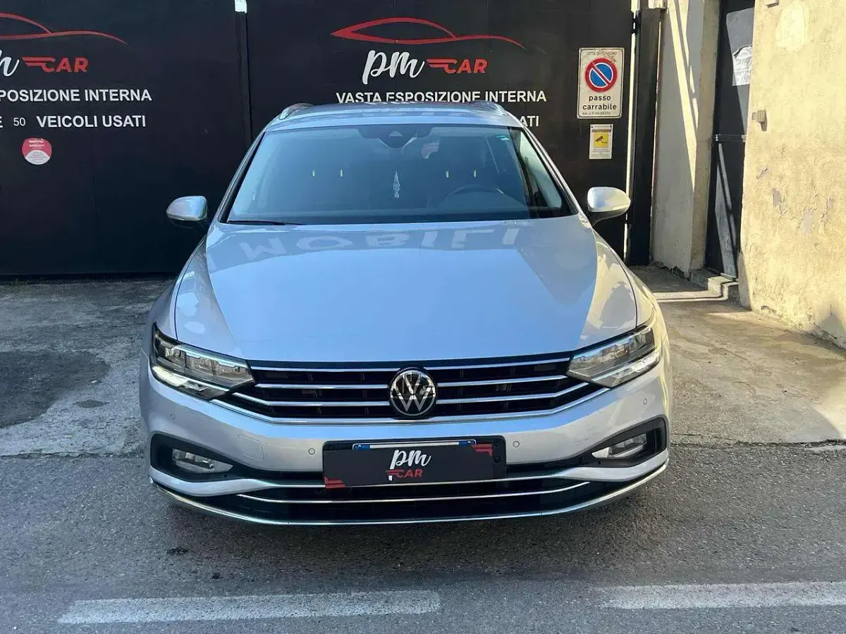 Usata VW Passat Executive 150 CV (110 kW) 2020 Argento Station wagon