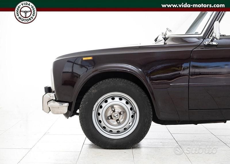 Usata Alfa Romeo Giulia Super 89 CV (65 kW) 1970 Marrone Berlina