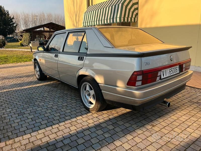 Usata Alfa Romeo 75 120 CV (88 kW) 1985 Berlina