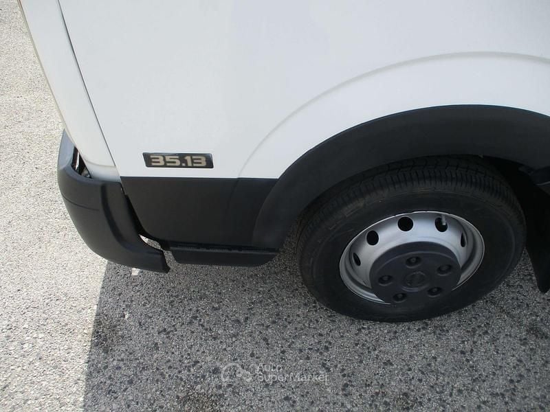 Usata Nissan Cabstar 131 CV (96 kW) 2011 Bianco Pick-up
