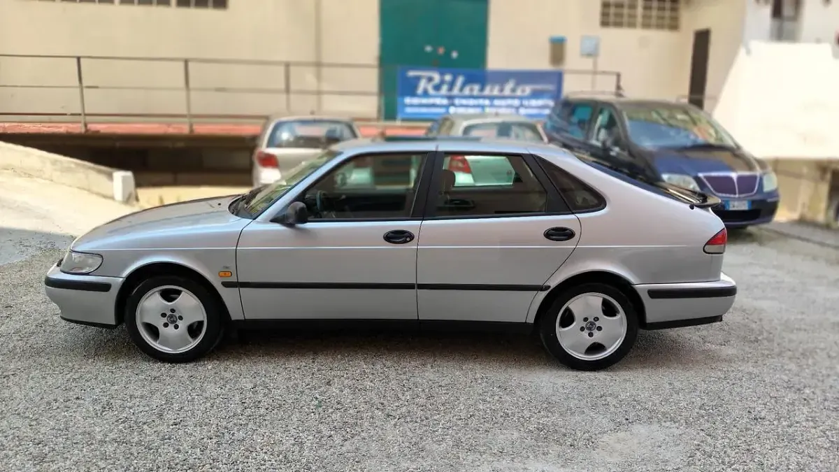 Usata Saab 9-3 185 CV (136 kW) 1999 Grigio Berlina