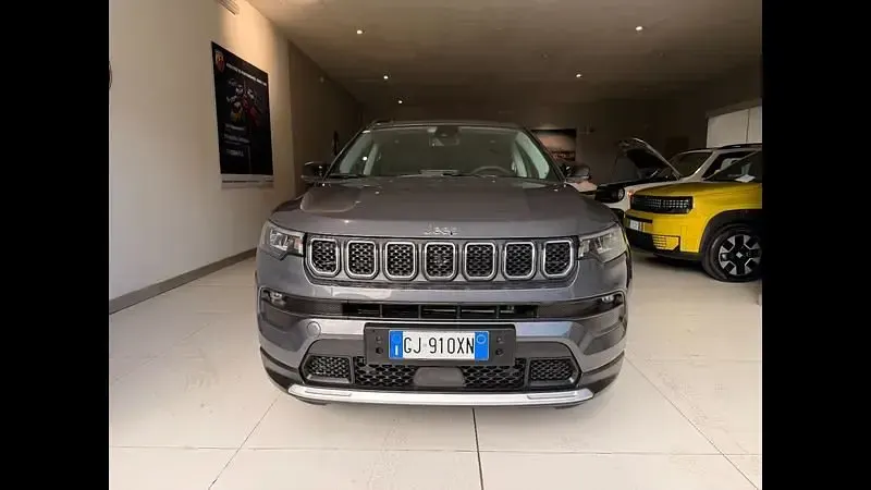 Usata Jeep Compass Limited 131 CV (96 kW) 2022 Grigio SUV