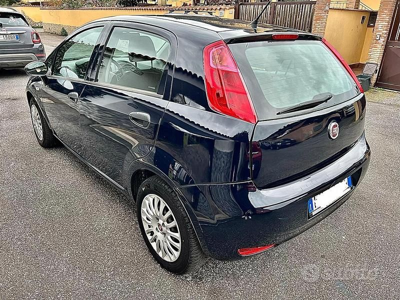 Usata Fiat Grande Punto 2018 Blu Utilitaria