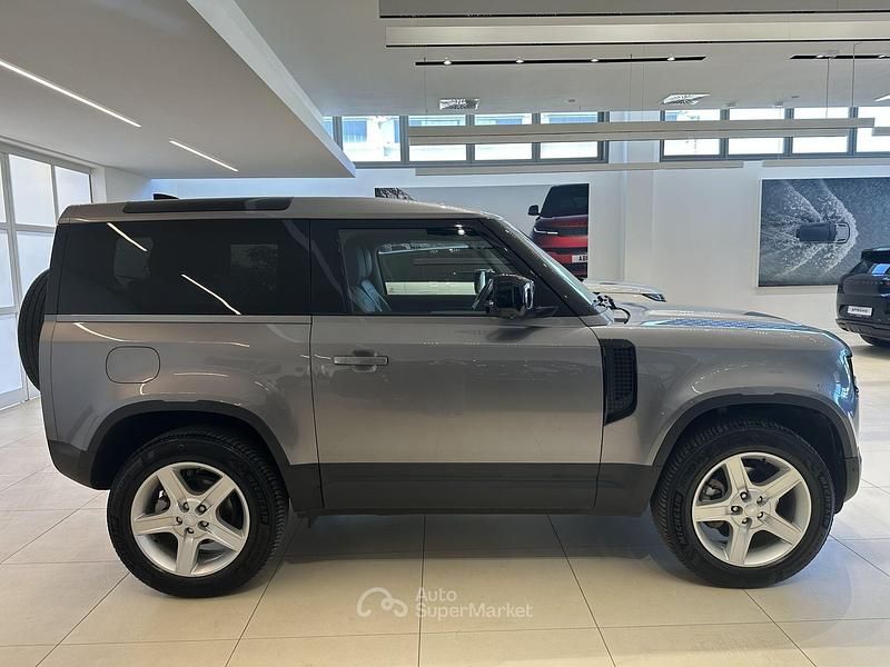 Occasion Land Rover Defender SE 200 ch (147 kW) 2023 Gris SUV