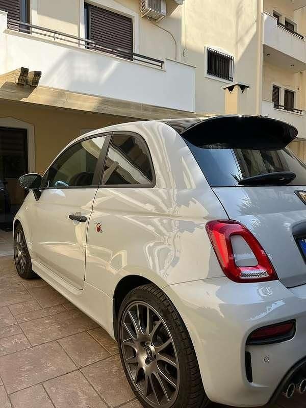 Usata Abarth 695 Turismo 179 CV (131 kW) 2023 Grigio Utilitaria