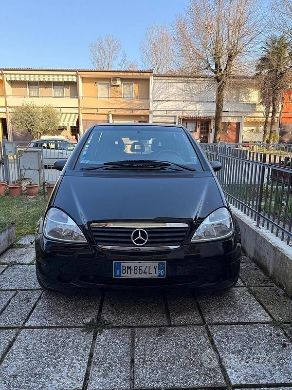 Usata Mercedes A140 82 CV (60 kW) 2001 Nero Monovolume