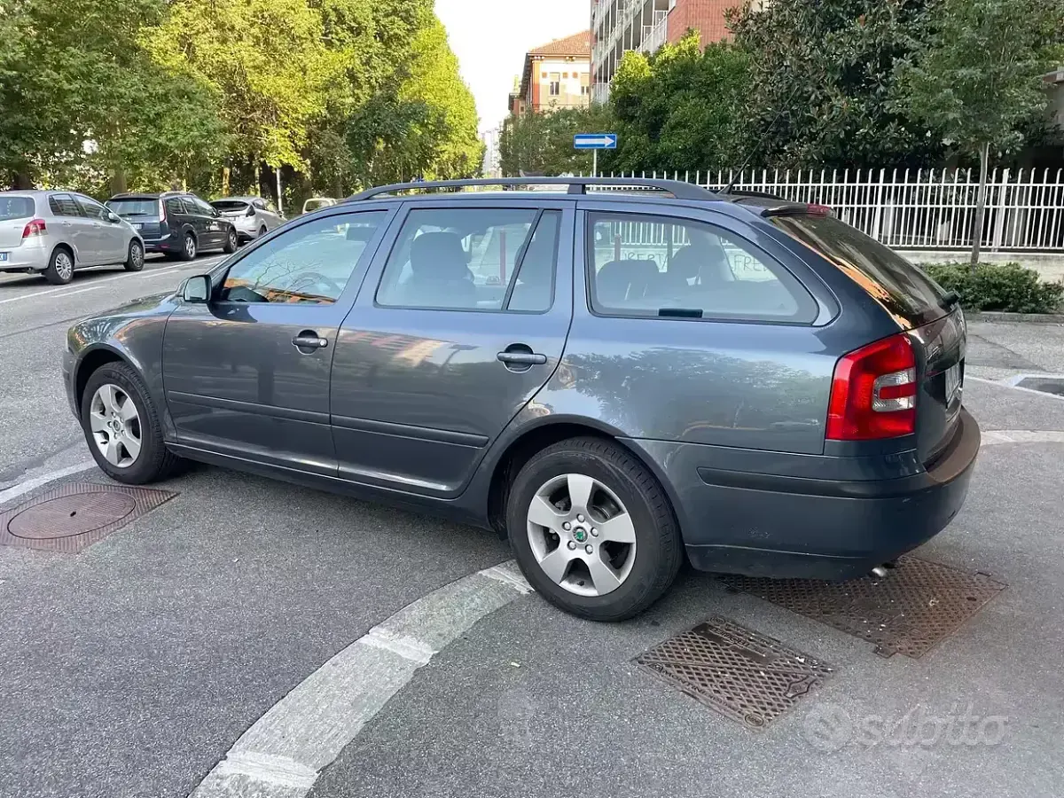 Usata Skoda Octavia 105 CV (77 kW) 2007 Grigio Station wagon