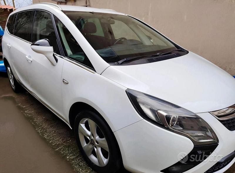 Usata Opel Zafira Tourer 110 CV (80 kW) 2012 Bianco Monovolume