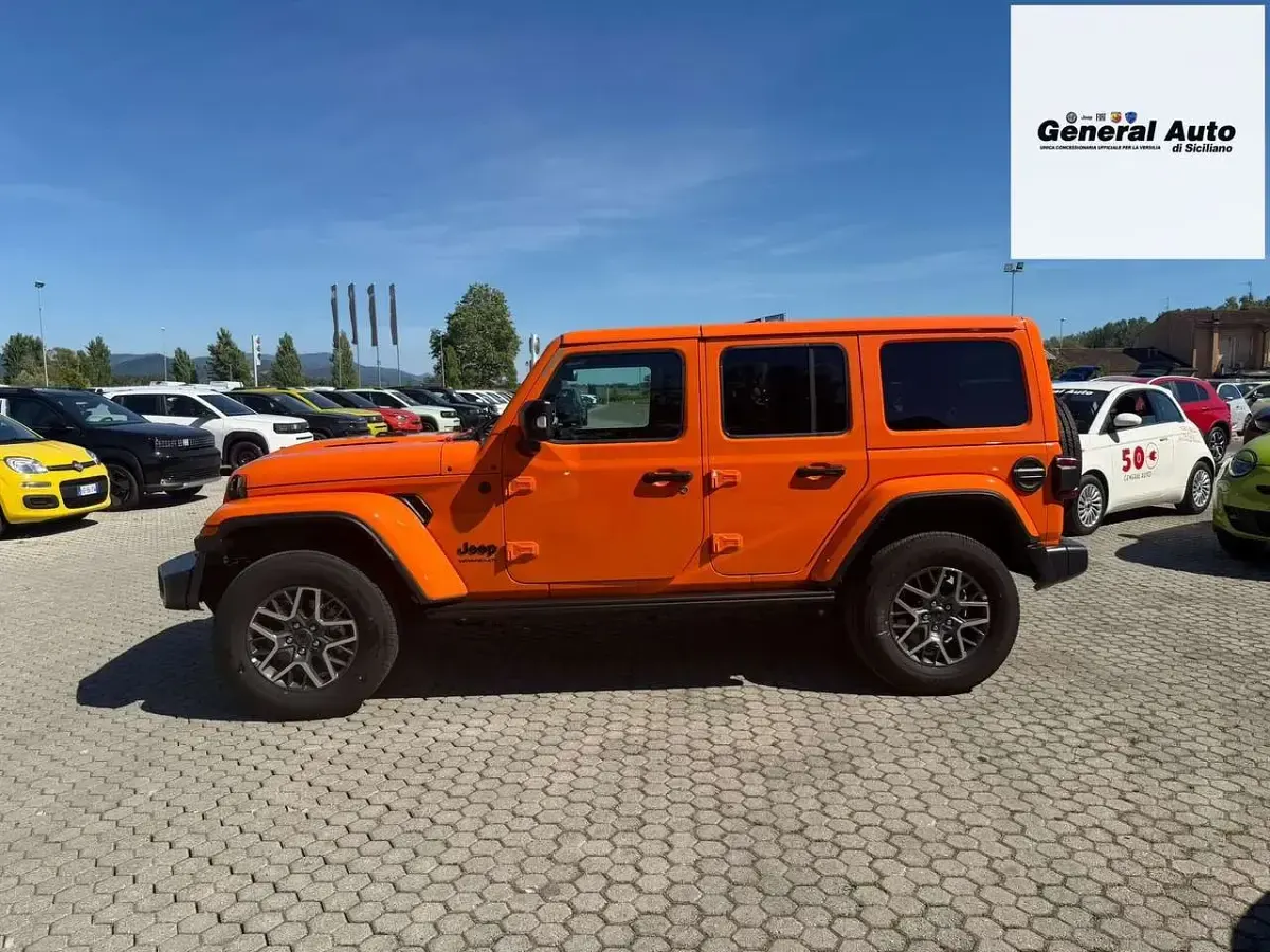 Nuova Jeep Wrangler Sahara 272 CV (200 kW) 2026 Arancione SUV