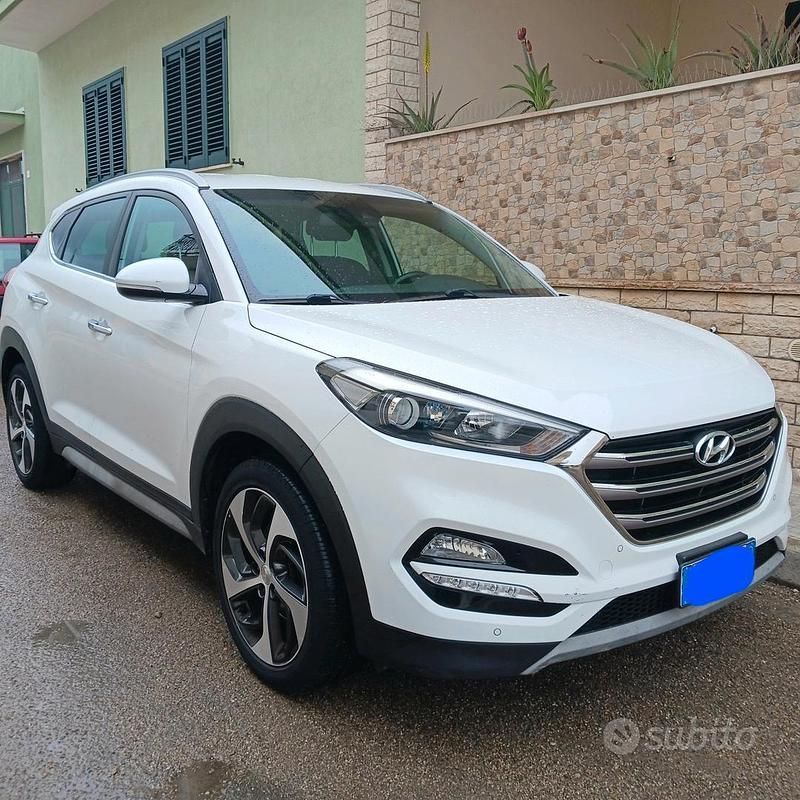 Usata Hyundai Tucson Xpossible 141 CV (103 kW) 2017 Bianco SUV