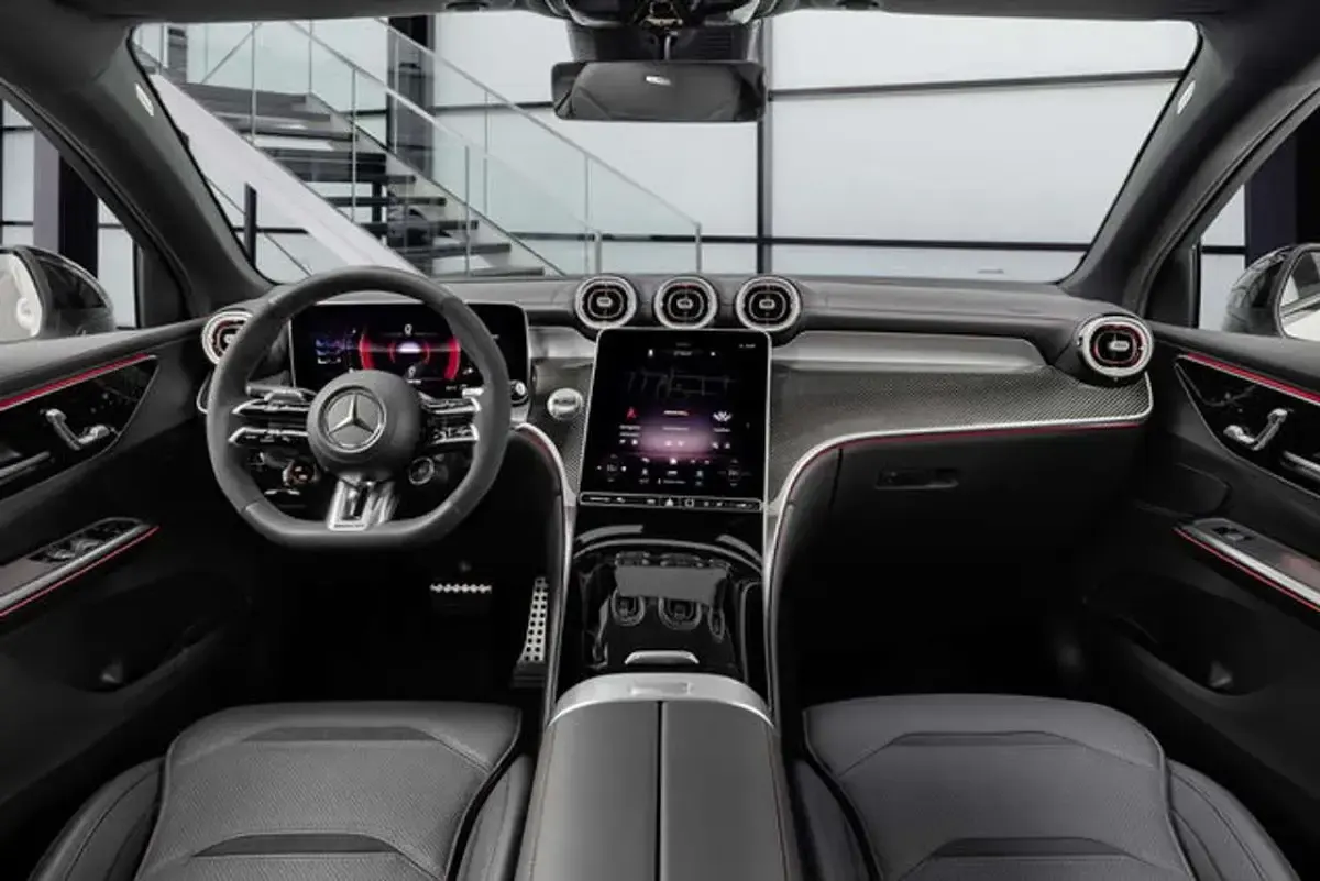 Nuova Mercedes GLC43 AMG AMG Line Premium 421 CV (309 kW) 2026 Argento SUV