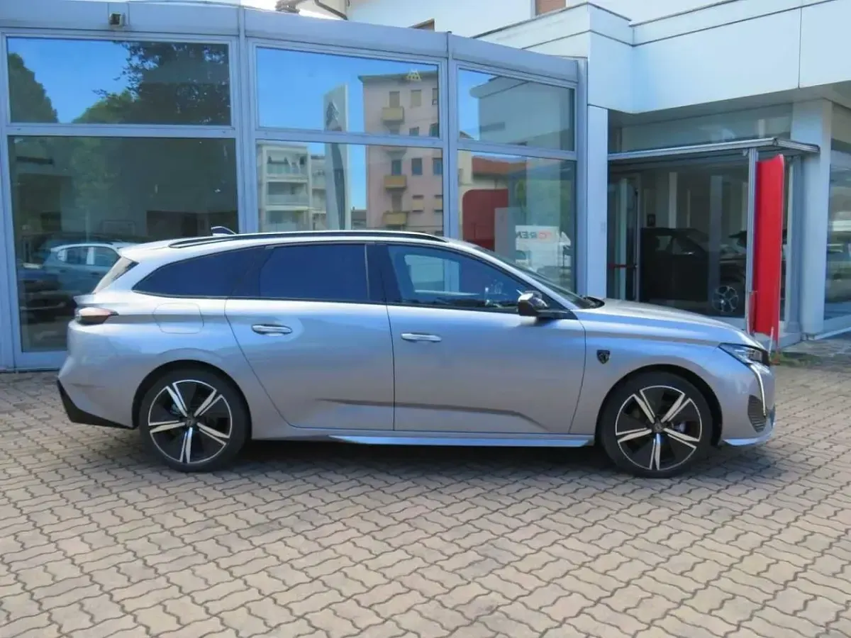 Usata Peugeot 308 145 CV (106 kW) 2025 Grigio Station wagon