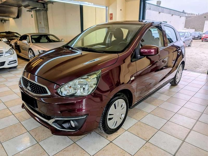 Usata Mitsubishi Space Star Invite 71 CV (52 kW) 2020 Bourdeaux metallizzato Utilitaria