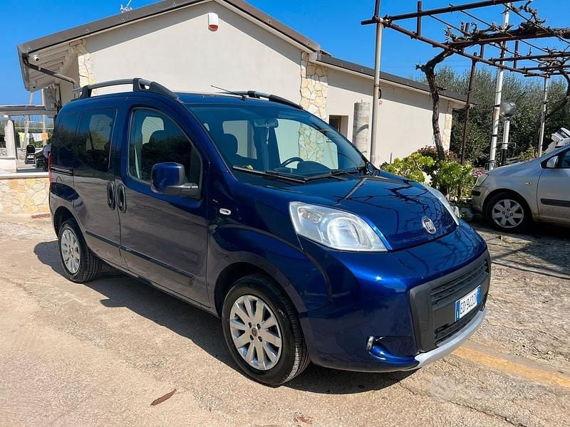 Usata Fiat Qubo Trekking 95 CV (69 kW) 2010 Blu Monovolume