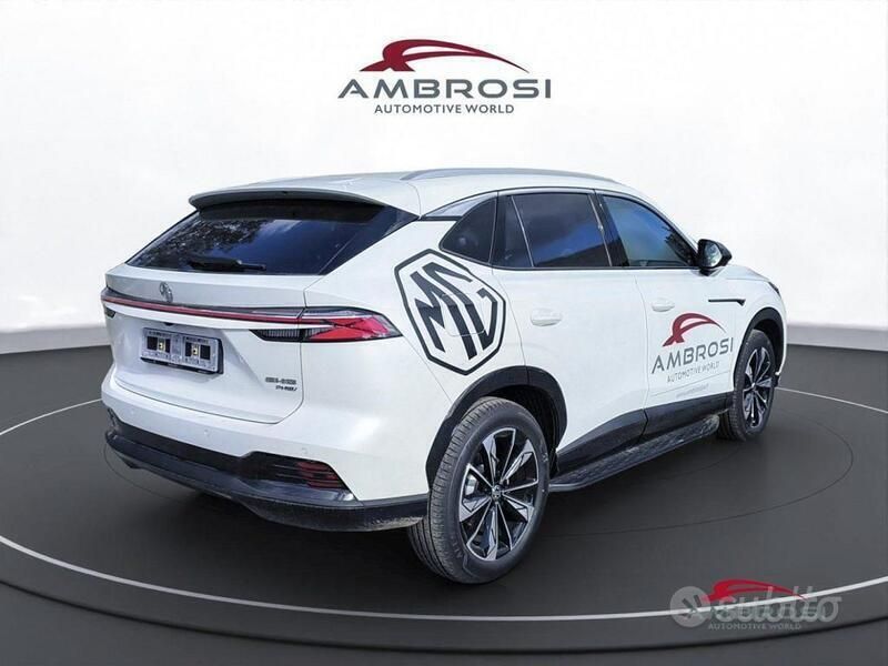 Usata MG HS Luxury 170 CV (125 kW) 2024 White pearl SUV