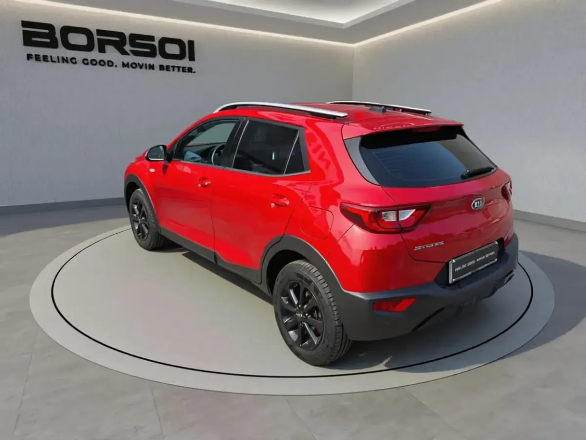 Usata Kia Stonic Style 100 CV (73 kW) 2018 Rosso metallizzato SUV