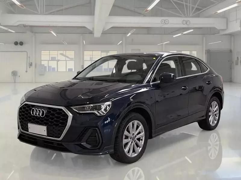 Usata Audi Q3 Sportback Business Plus 149 CV (109 kW) 2020 Blu SUV