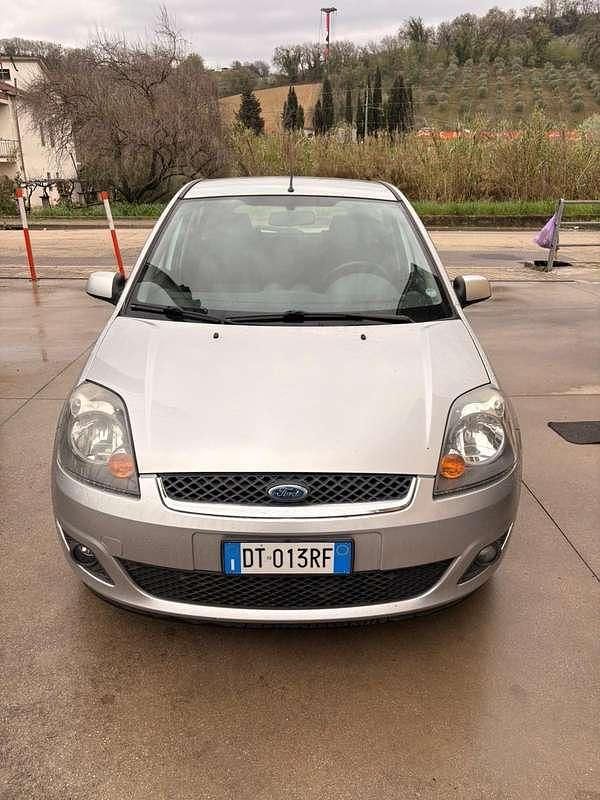 Usata Ford Fiesta 68 CV (50 kW) 2008 Utilitaria