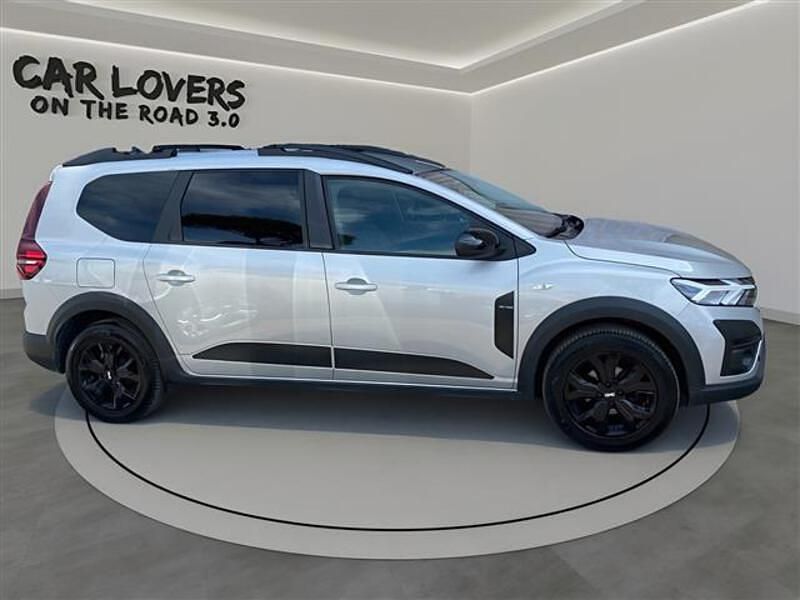 Usata Dacia Jogger Extreme 101 CV (74 kW) 2023 Grigio chiaro Monovolume