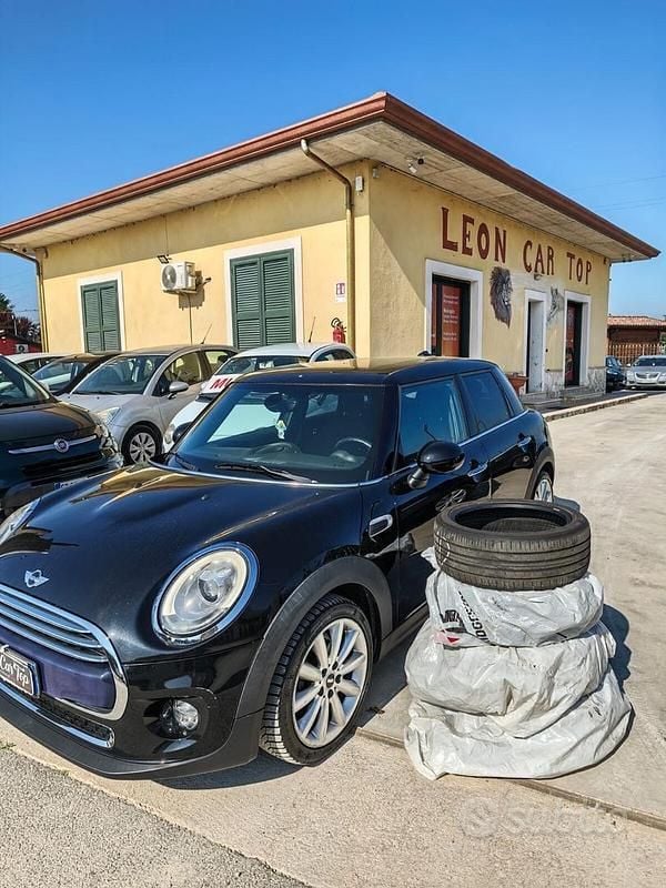 Usata Mini Cooper D Hype 115 CV (84 kW) 2017 Nero Utilitaria