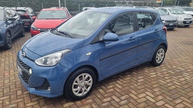 Usata Hyundai i10 67 CV (49 kW) 2018 Blu Utilitaria