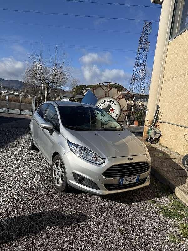 Usata Ford Fiesta Titanium 75 CV (55 kW) 2016 Berlina