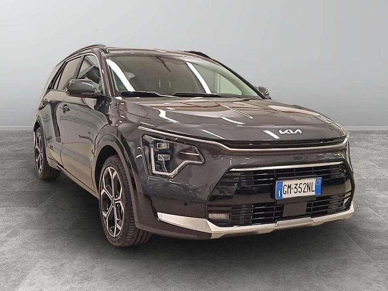 Grigio scuro Usata 2023 Kia Niro SUV | 24.900 € (Buon prezzo) - Immagine 1/3