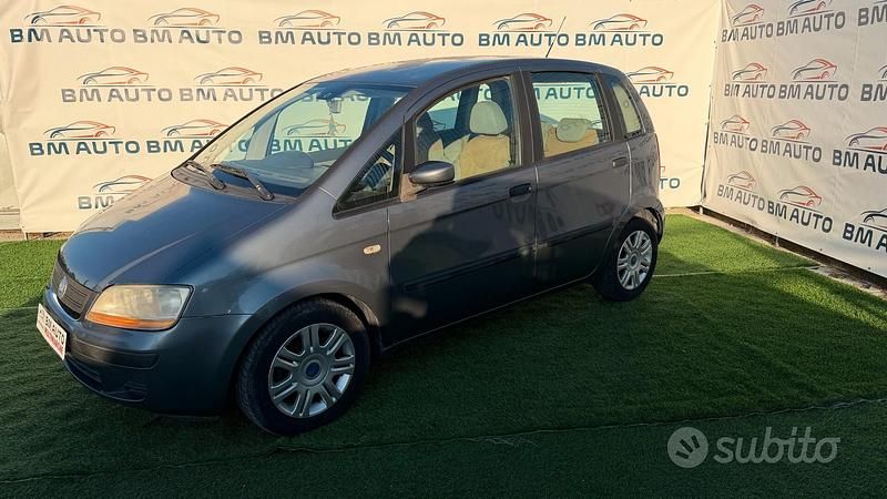 Usata Fiat Idea Emotion 70 CV (51 kW) 2005 Grigio Monovolume
