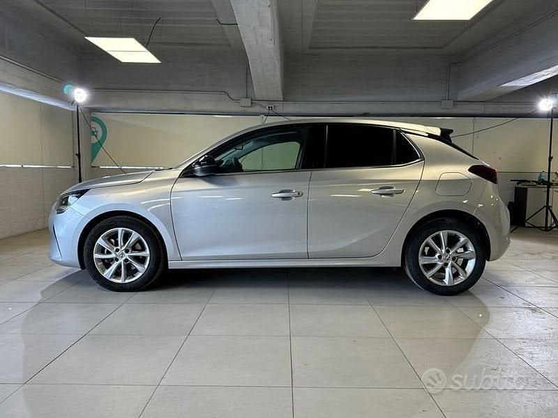 Usata Opel Corsa Elegance 101 CV (74 kW) 2023 Grigio Utilitaria
