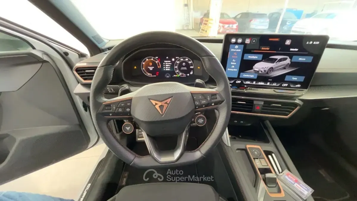 Usata Cupra Leon 150 CV (110 kW) 2025 Bianco Berlina