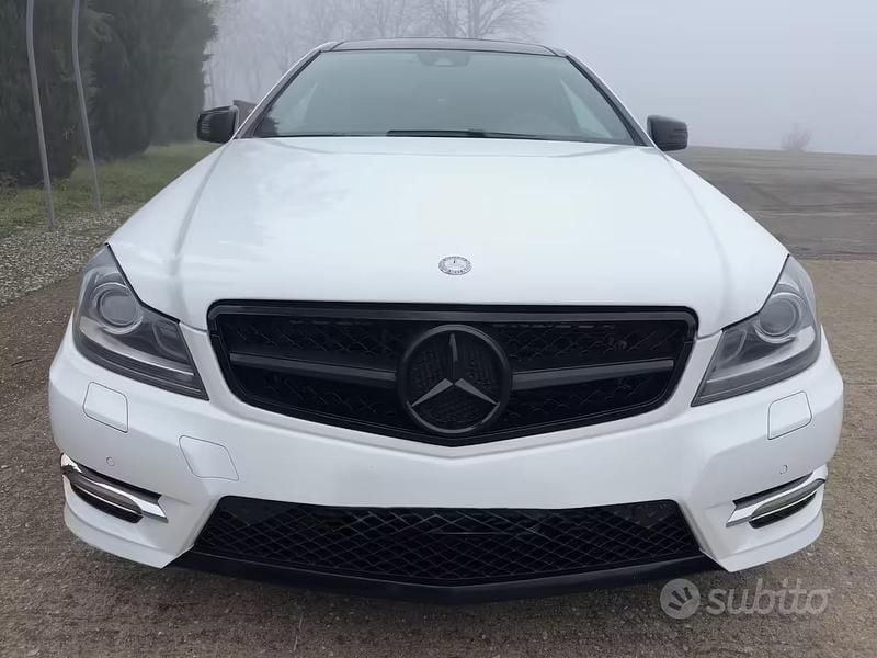Usata Mercedes C220 Avantgarde 169 CV (124 kW) 2015 Bianco Coupé