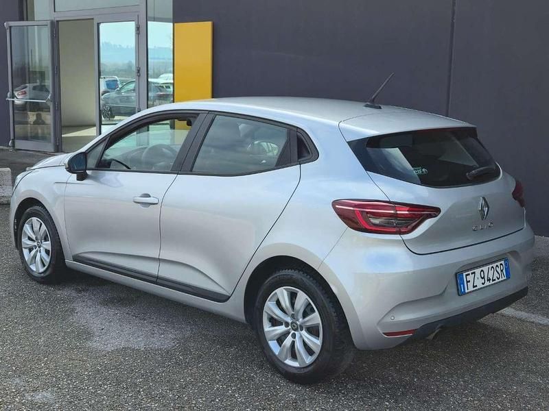 Begagnad Renault Clio IV Business 86 HK (63 kW) 2019 Silver Sedan