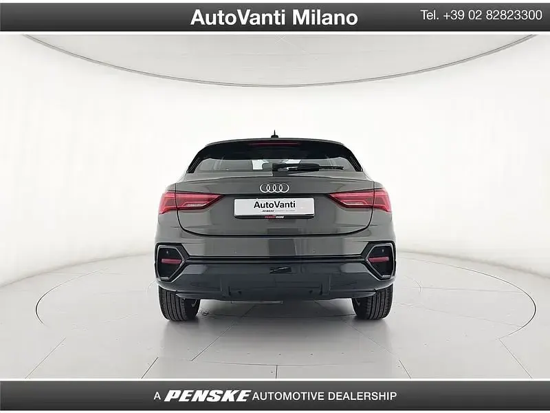 Usata Audi Q3 Sportback Business Plus 150 CV (110 kW) 2020 Grigio SUV