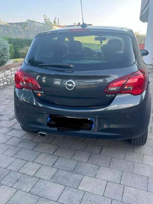 Usata Opel Corsa Edition 75 CV (55 kW) 2018 Grigio Berlina