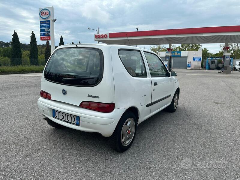 Usato 2005 Fiat 600 Benzin (2.300 €)