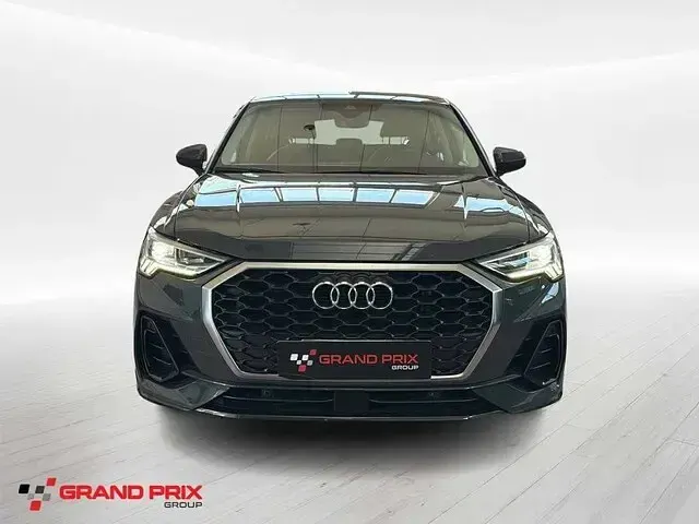 Usata Audi Q3 Sportback Business Plus 150 CV (110 kW) 2022 Grigio nano metallizzato SUV