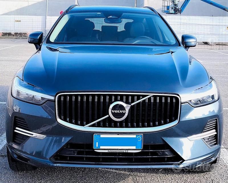 Usata Volvo XC60 Momentum 2022 Blu SUV