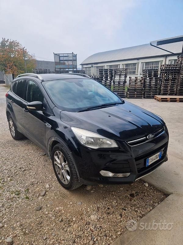 Usata Ford Kuga Titanium 150 CV (110 kW) 2015 Nero SUV