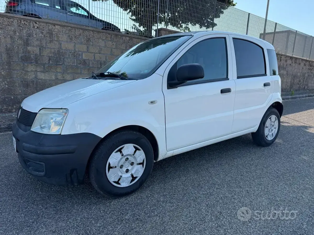 Usata Fiat Panda Dynamic 69 CV (50 kW) 2011 Bianco Utilitaria