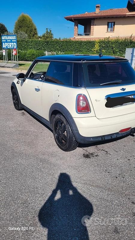 Usata Mini Cooper 120 CV (88 kW) 2007 Bianco Utilitaria