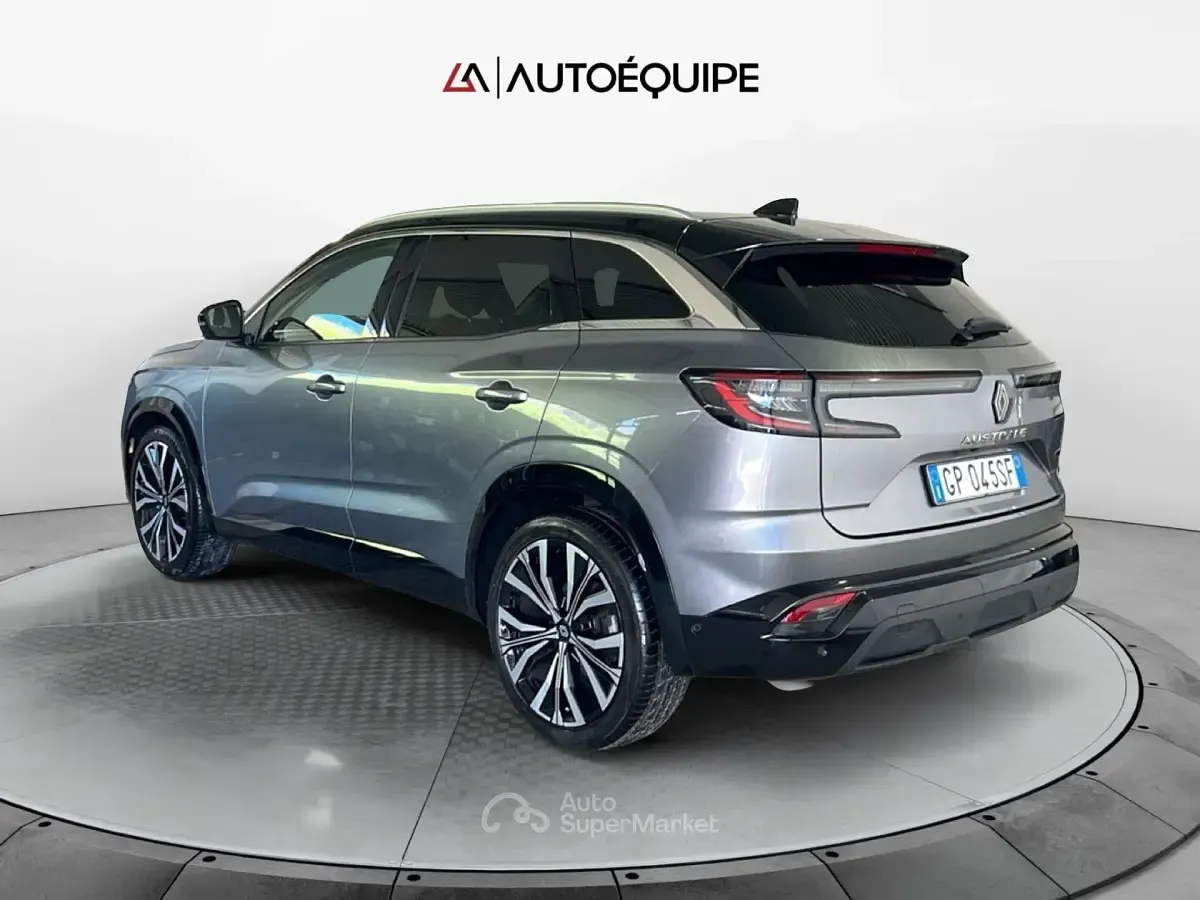 Usata Renault Austral Iconic 199 CV (146 kW) 2023 Gray SUV