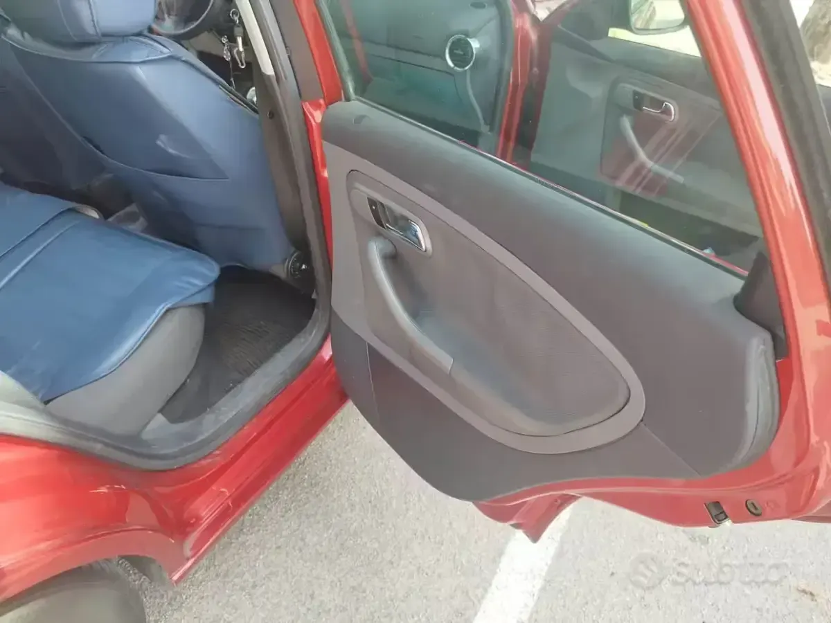 Usata Seat Ibiza 80 CV (58 kW) 2007 Rosso Utilitaria