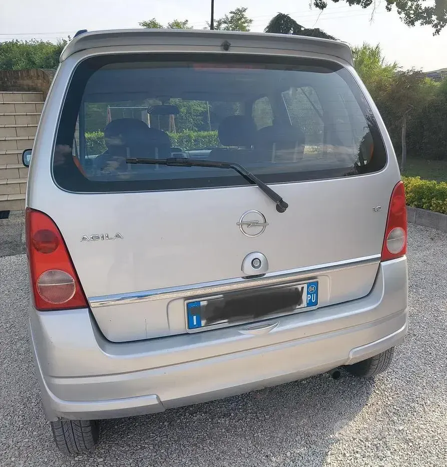 Usata Opel Agila 75 CV (55 kW) 2004 Monovolume