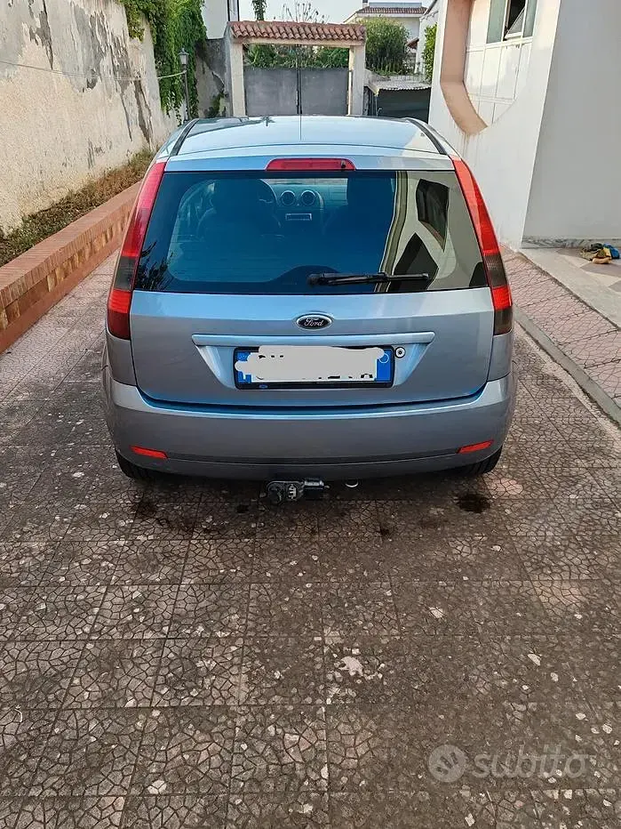 Usata Ford Fiesta 80 CV (58 kW) 2005 Utilitaria