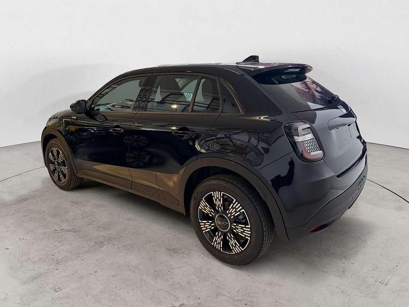 Nuova Fiat 600 Icon 110 CV (80 kW) 2026 Nero SUV