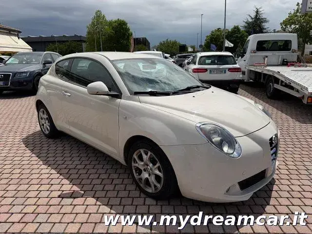 Usata Alfa Romeo MiTo Distinctive 84 CV (61 kW) 2014 Beige Utilitaria