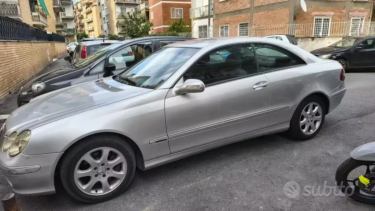 Usata Mercedes CLK270 170 CV (125 kW) 2004 Grigio Coupé