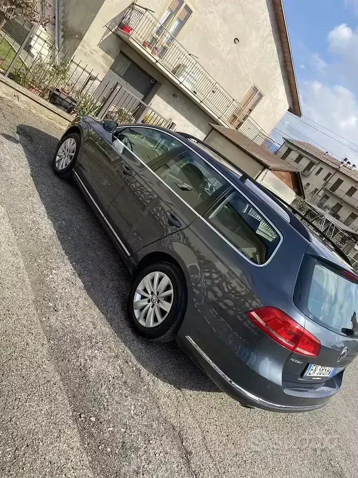 Usata VW Passat 80 CV (58 kW) 2013 Grigio Station wagon