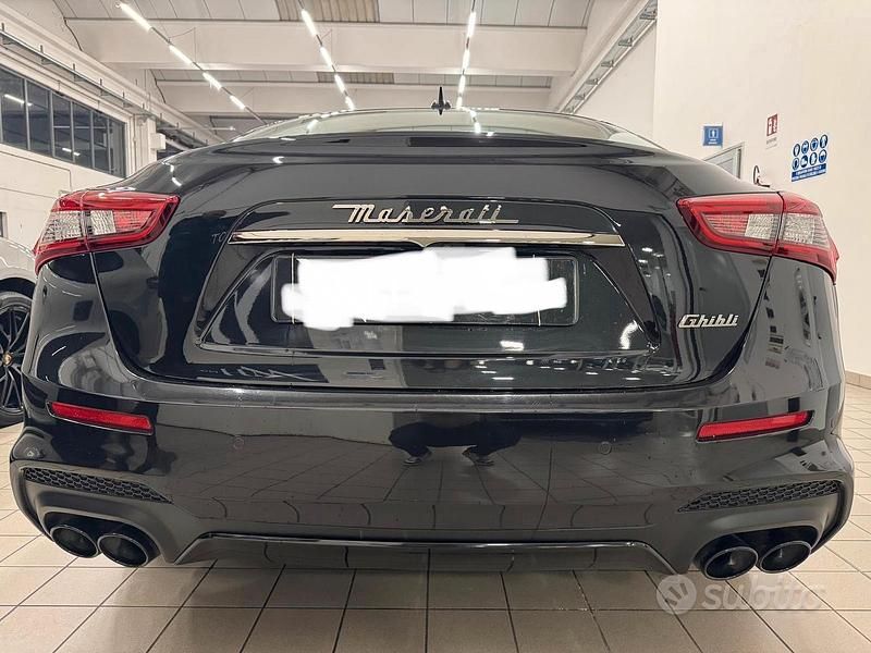Usata Maserati Ghibli 275 CV (202 kW) 2019 Nero Berlina