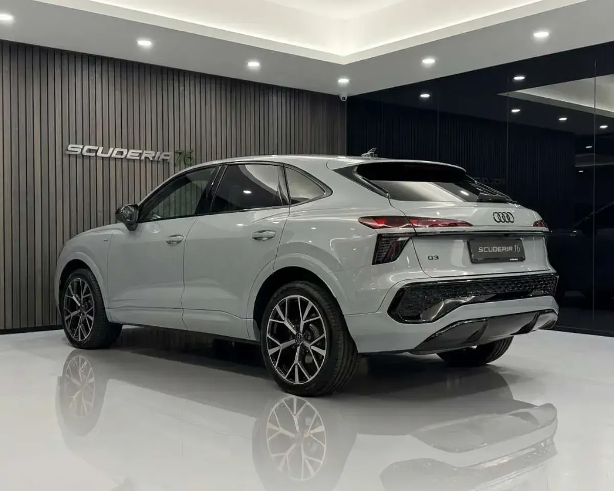 Nuova Audi Q3 Sportback S-Line 150 CV (110 kW) 2026 Grigio freccia SUV